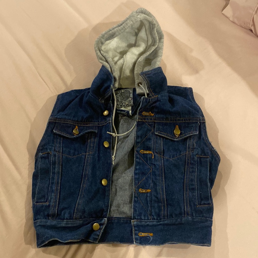 Boys Size 4 High Voltage Vintage sleeveless jean jacket